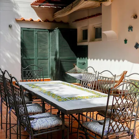 Apartamento Nella Curva Della Funicolare, *