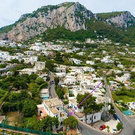 Nella Curva Della Funicolare, 公寓