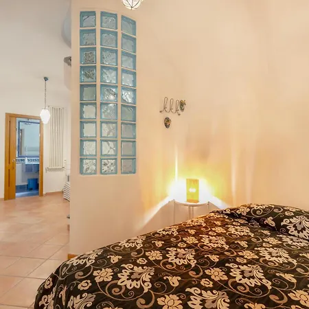 公寓 Nella Curva Della Funicolare, *