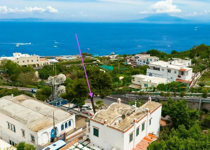Nella Curva Della Funicolare, Apartament Capri