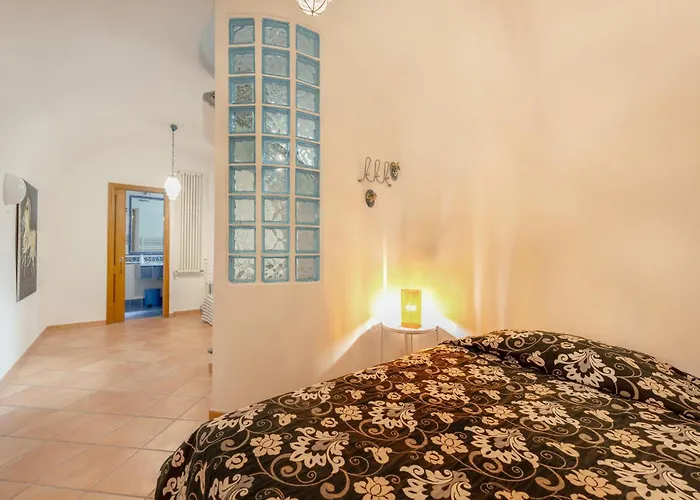 Apartament Nella Curva Della Funicolare, *