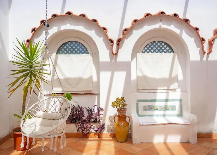 Nella Curva Della Funicolare, Apartament *